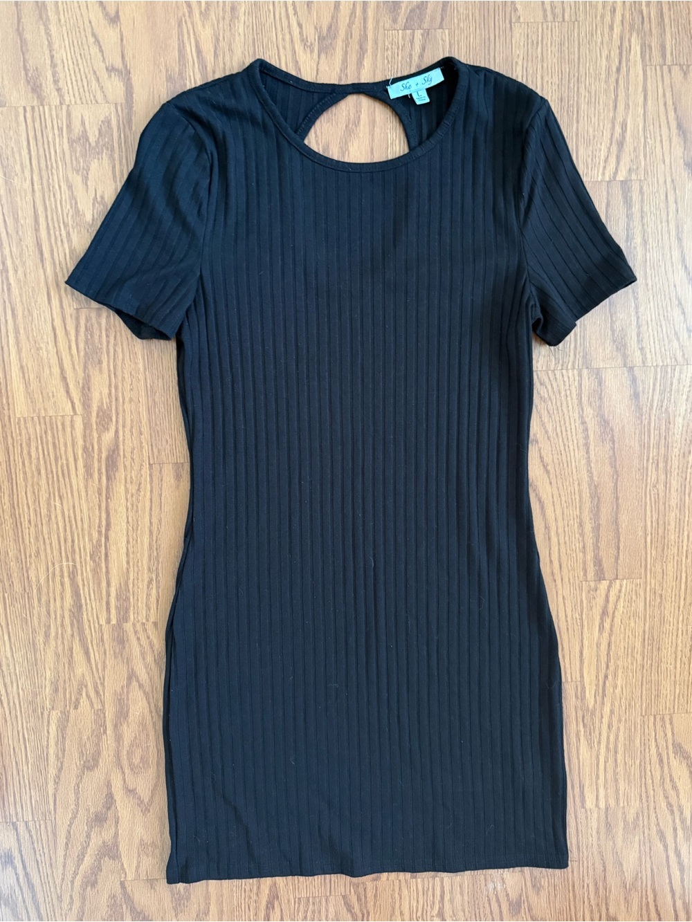 🖤She + Sky Ribbed Cutout Back Bodycon Crewneck Mini Dress Black Size L EUC